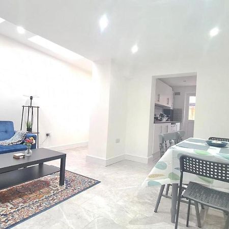 Spacious Private Room In Manor Park London Exterior photo